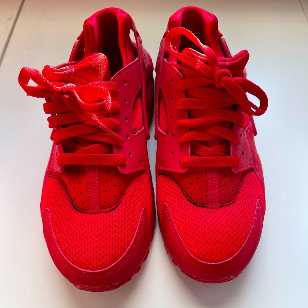 Red Youth Nike Huarache Run Sneakers